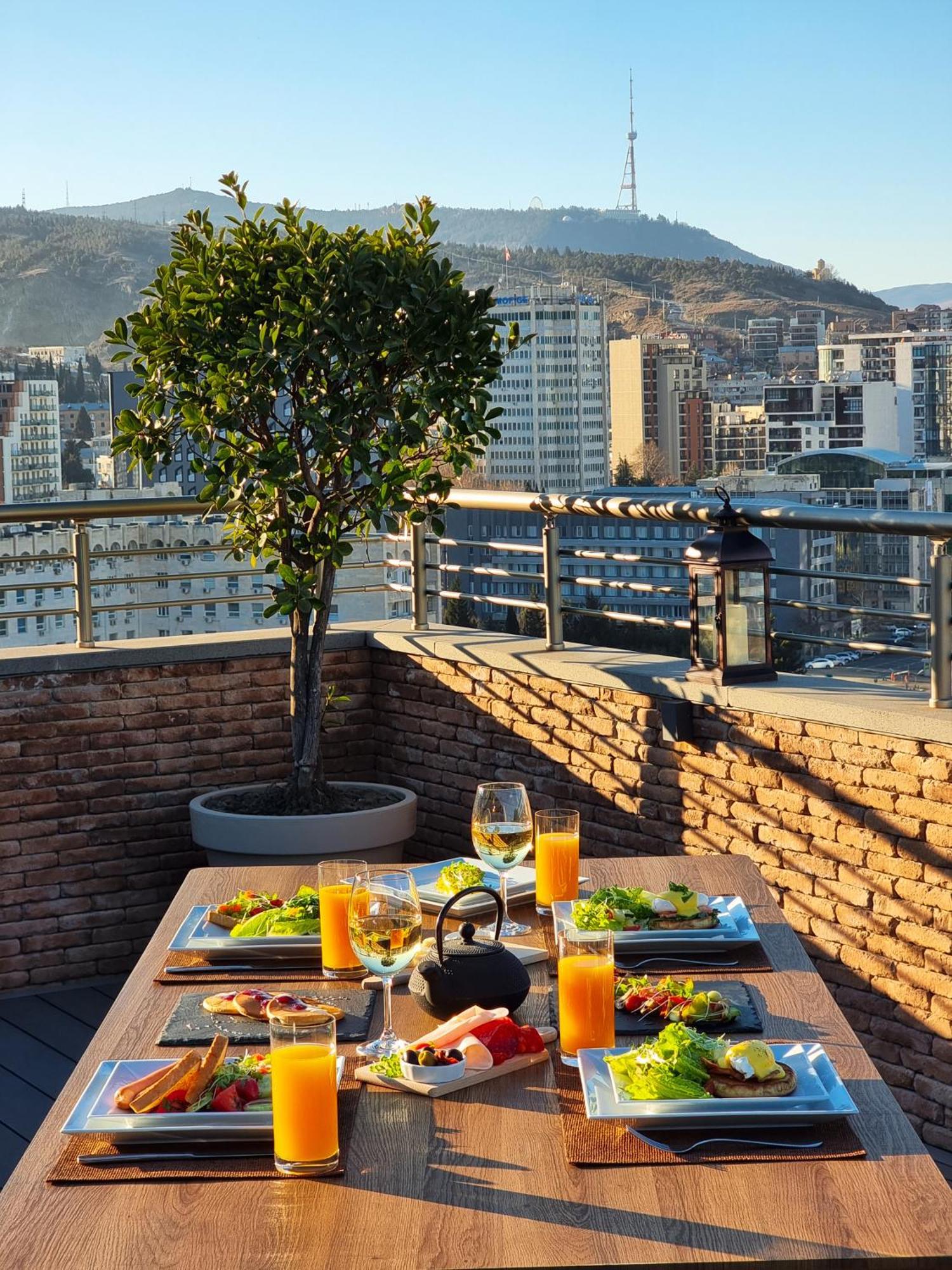 Reed Hotel Tbilisi Exterior photo